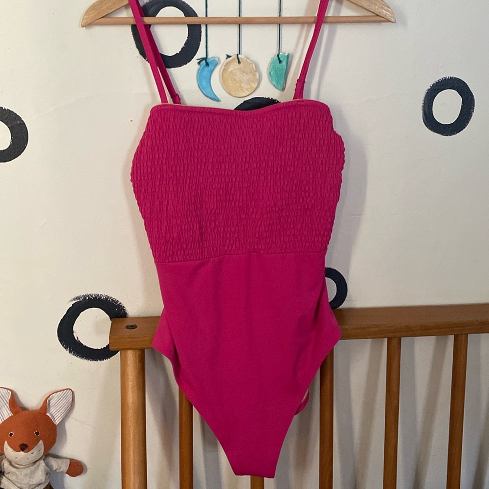 Old Navy pink swimsuit
